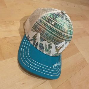 Pistil trucker hat